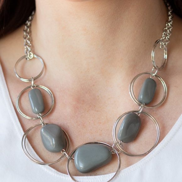 paparazzi Jewelry - NWT paparazzi travel log silver necklace & earring